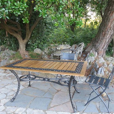 Agriturismo "La Rosa Canina" Bed & Breakfast Lerici Eksteriør bilde