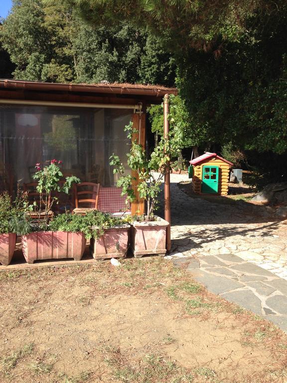 Agriturismo "La Rosa Canina" Bed & Breakfast Lerici Eksteriør bilde